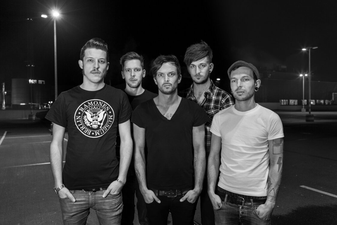 Interview: Alex Mofa Gang – Musik zwischen Bosse, Boy & Biohazard