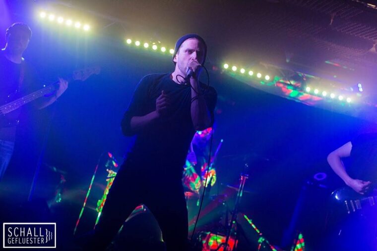 Fotos: Farben/Schwarz & Voices Of Metropolis 2016 im Vortex Surfer Musikclub Siegen