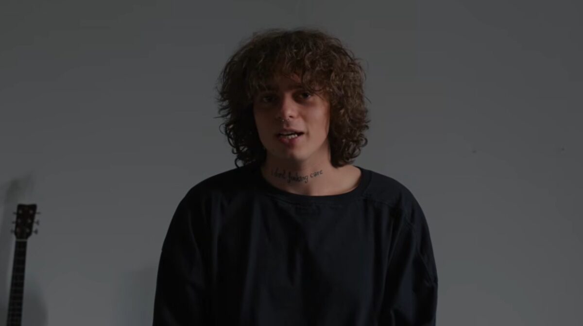 Videotipp: Musiker Yu über Manipulation, Druck & Machtmissbrauch in der Musikindustrie